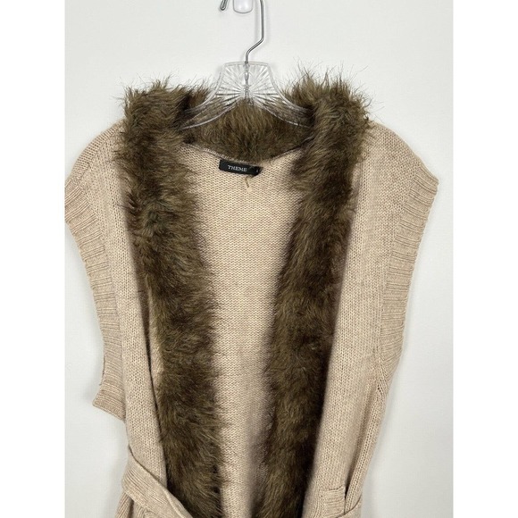 Theme Faux Fur Tan Sweater Vest Size Large - Picture 11 of 14